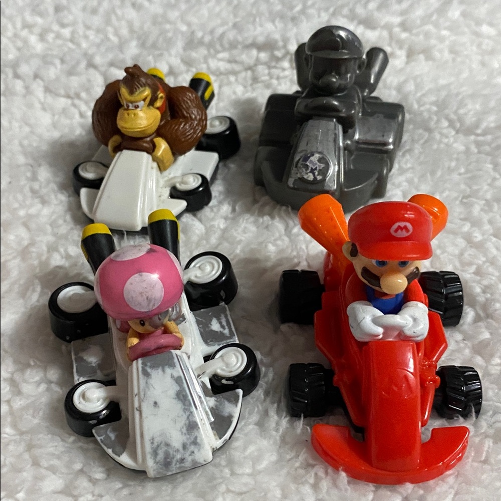 McDonald’s sonic happy meal toys Mario karts toys (4) toys collectible preowned